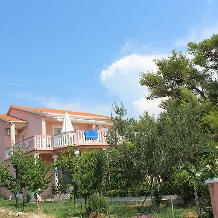 Misak Apartament *